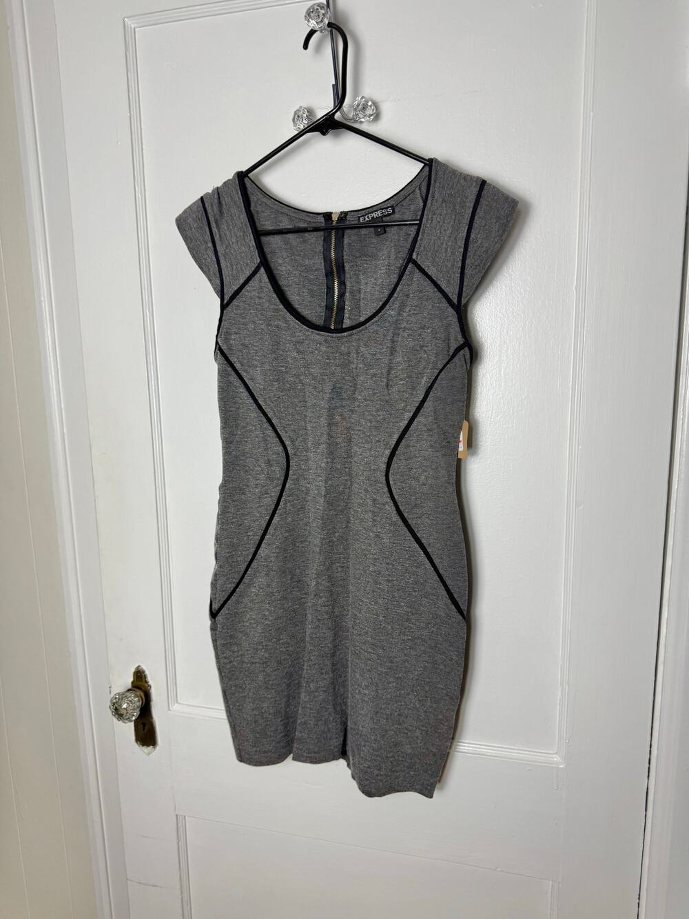 Express Dress Women's 4 Gray Black Sheath Cap Sleeve Mini Work Career Office